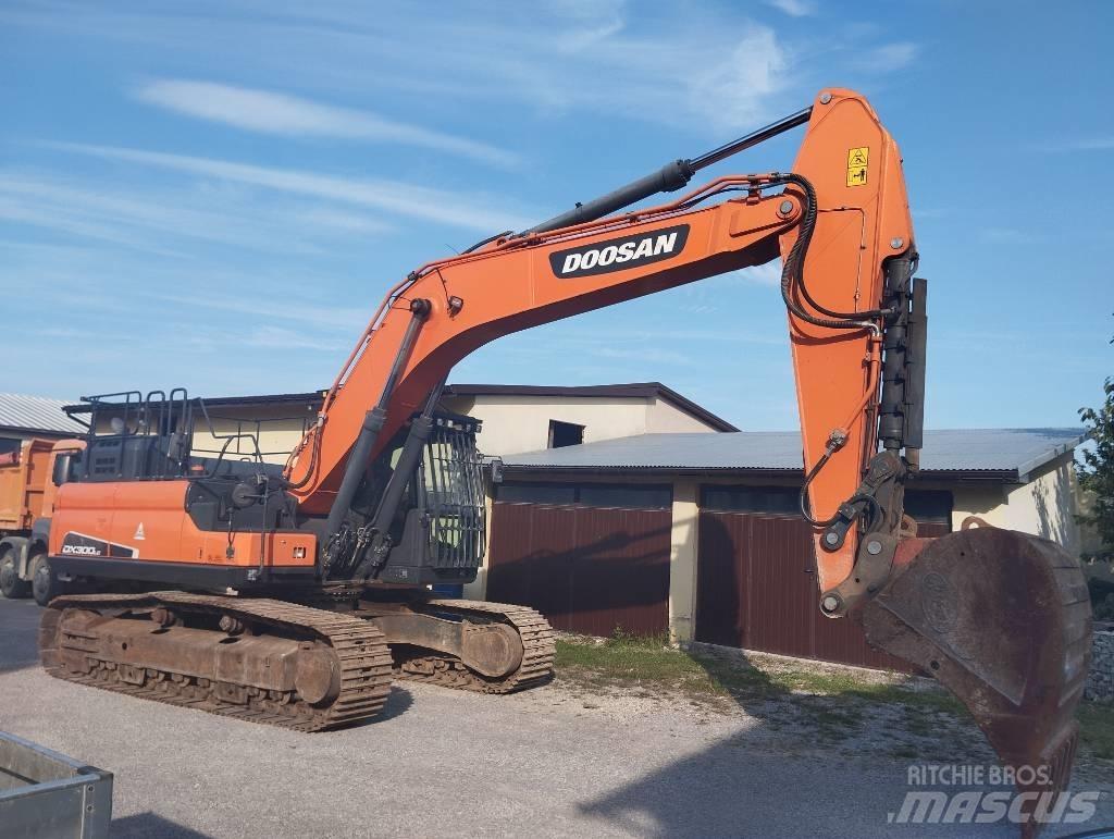 Doosan DX 300 LC 大型油圧ショベル12t以上（パワーショベル・ユンボ）