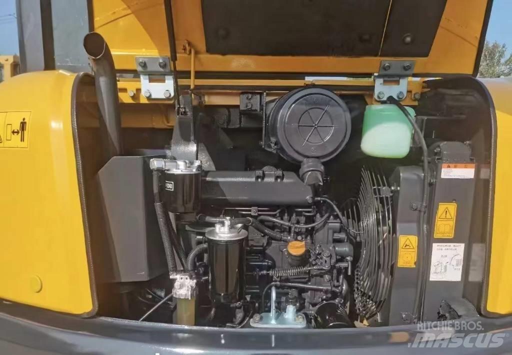 Komatsu PC 56 ミニ油圧ショベル 7t以下（ミニユンボ・ミニディガー）