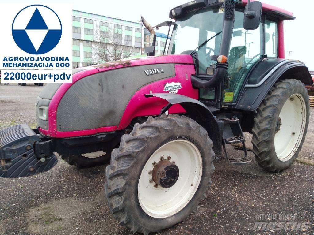 Valtra T 151 E トラクター