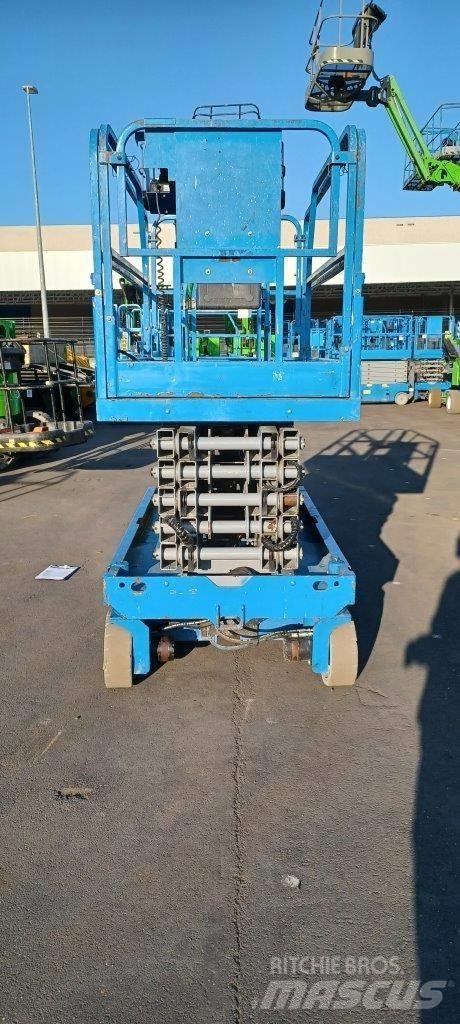 GENIE GS4047 シザースリフト