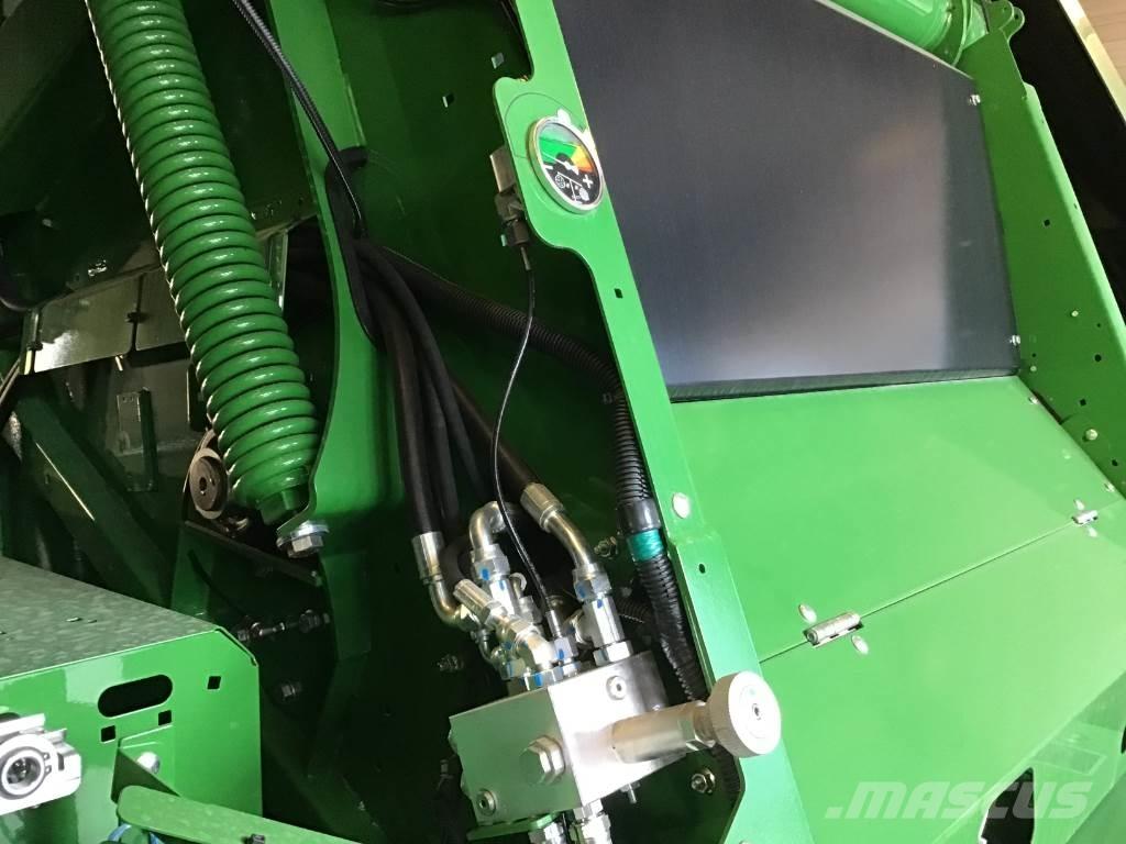 John Deere V461M ラウンドベーラー