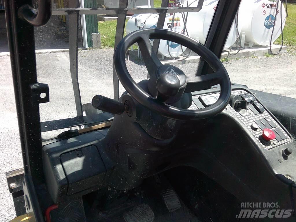 JCB 35 D ラフターテレントラック