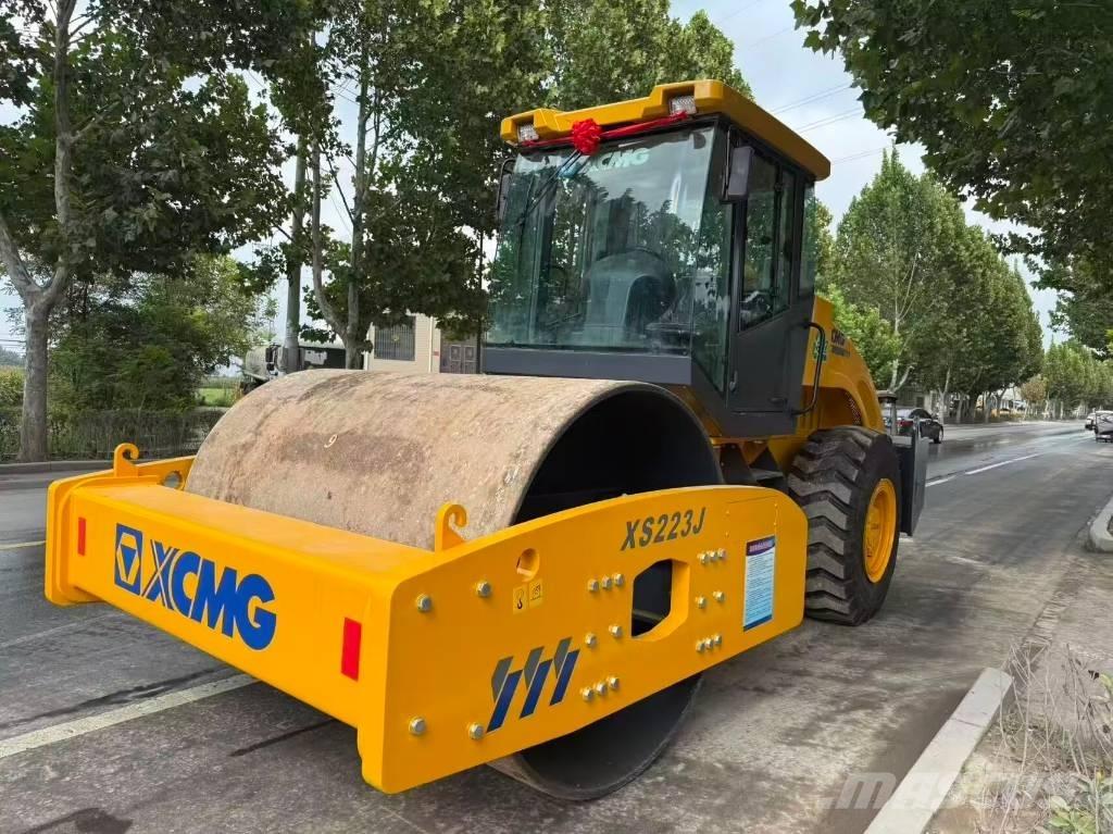 XCMG XS 223 J 振動ローラ