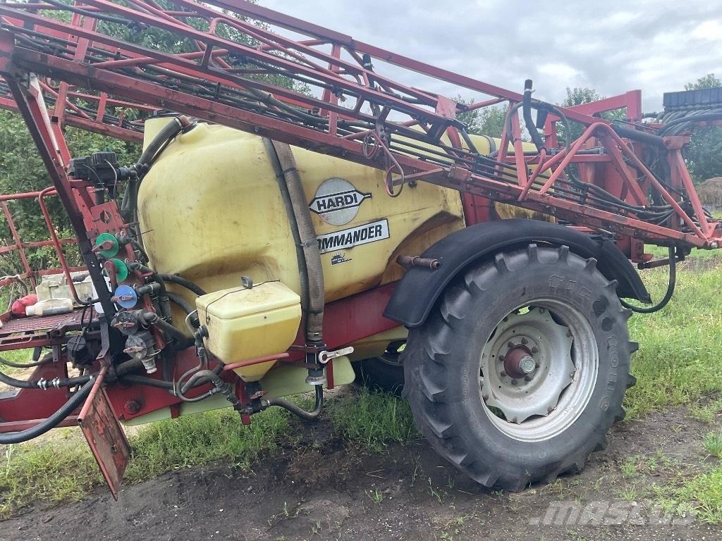 Hardi Comander 牽引型スプレイヤー