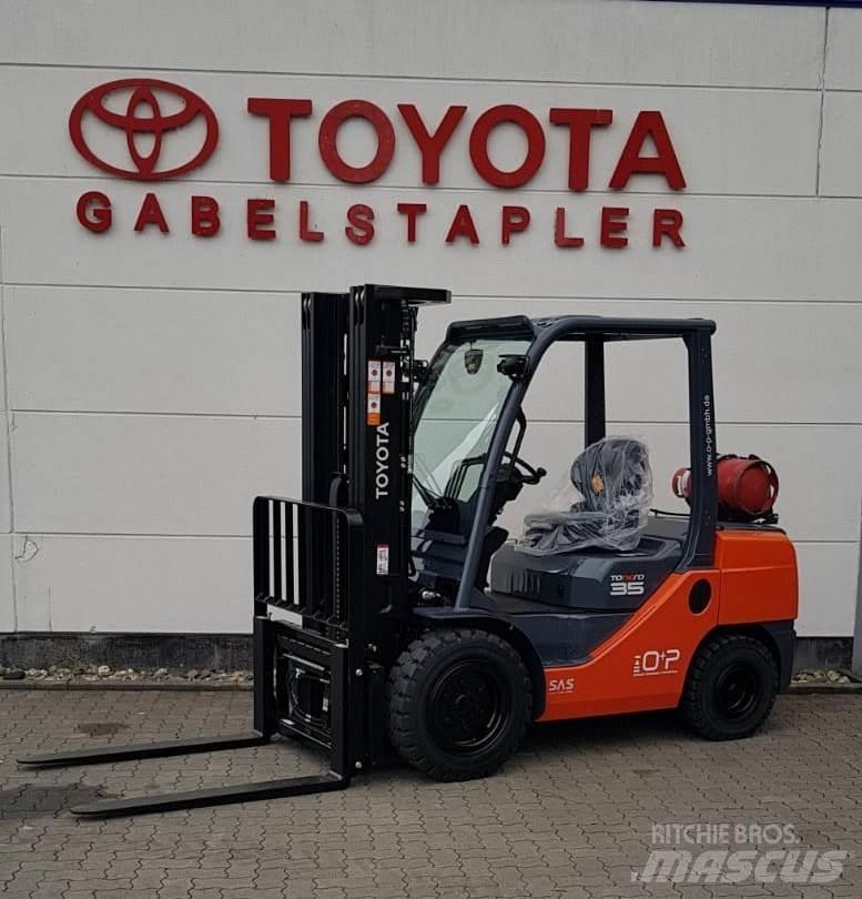 Toyota 02-8FGJF35 LPGフォークリフト