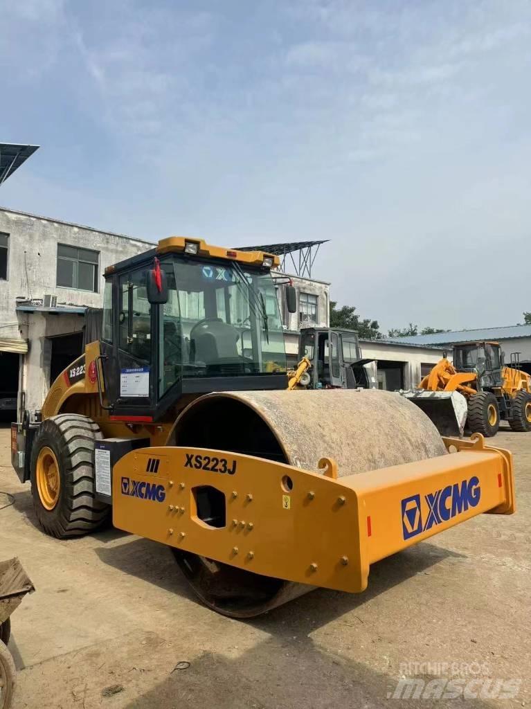 XCMG XS 223 J 振動ローラ