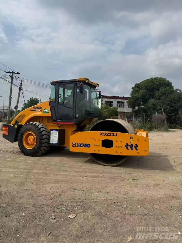 XCMG XS 223 J 振動ローラ