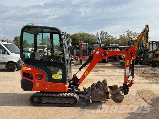 Kubota KX 016-4 ミニ油圧ショベル 7t以下（ミニユンボ・ミニディガー）