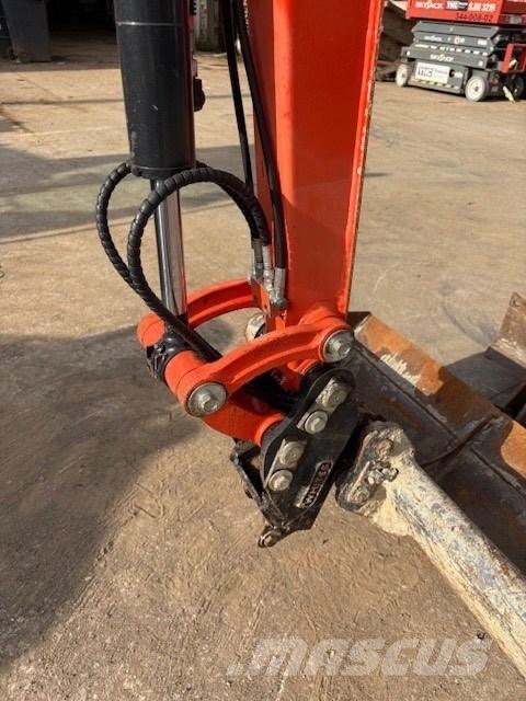 Kubota KX 016-4 ミニ油圧ショベル 7t以下（ミニユンボ・ミニディガー）