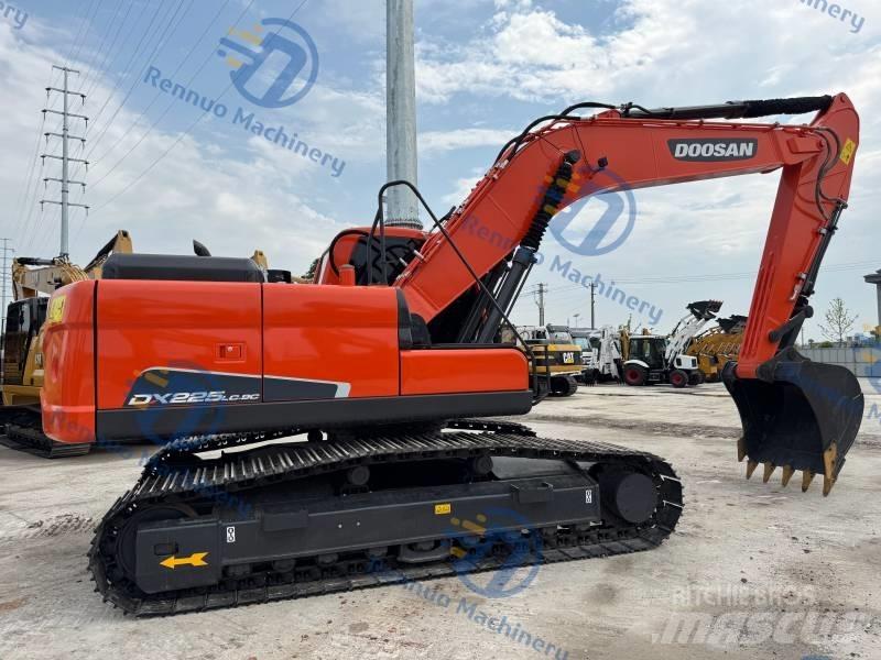 Doosan DX 225 LC-9C 大型油圧ショベル12t以上（パワーショベル・ユンボ）
