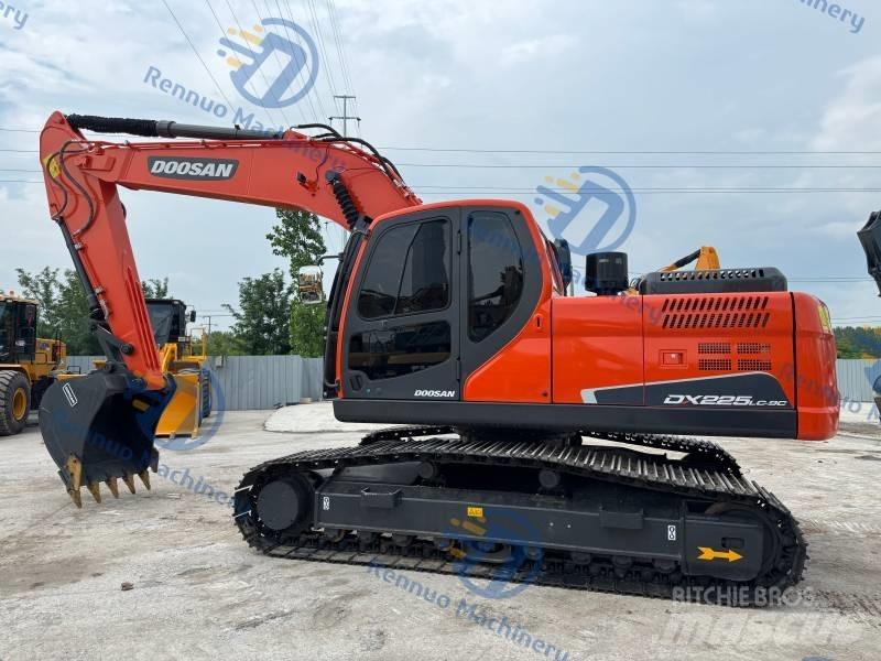 Doosan DX 225 LC-9C 大型油圧ショベル12t以上（パワーショベル・ユンボ）