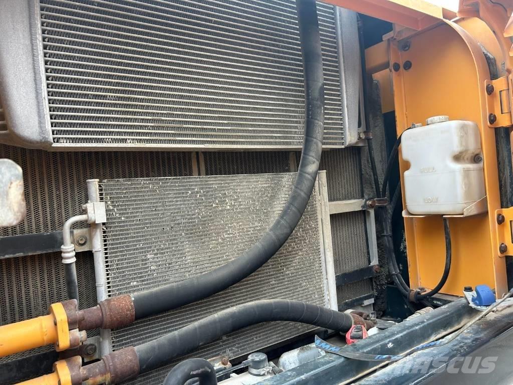 Hyundai R320 LC-9 大型油圧ショベル12t以上（パワーショベル・ユンボ）