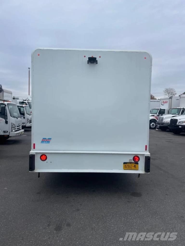 International 4300 飲料運送車両