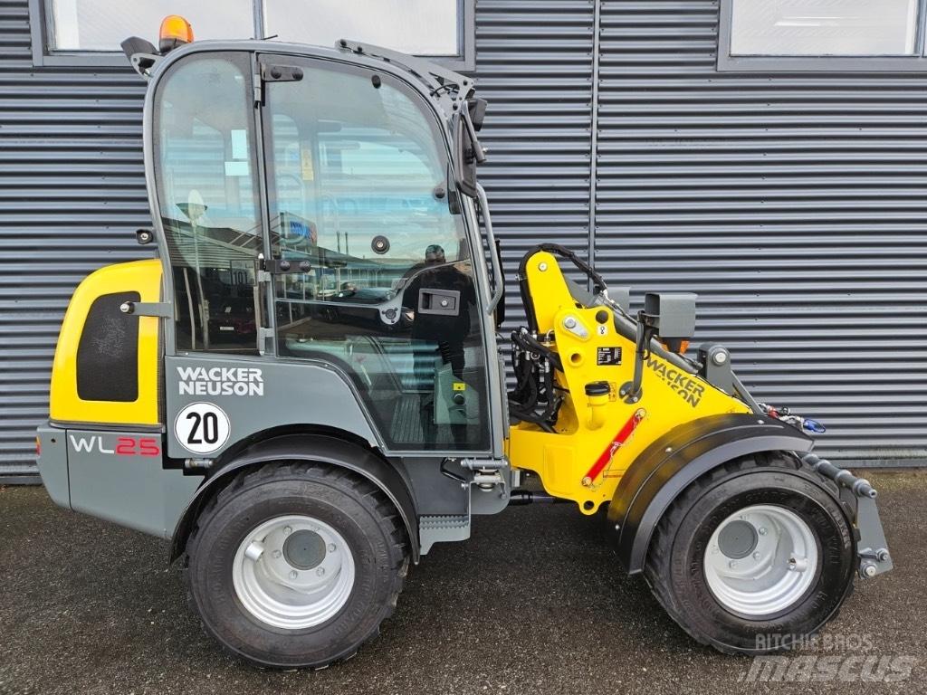 Wacker Neuson WL 25 ホイールローダー・タイヤショベル