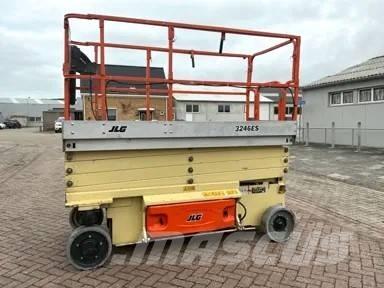 JLG 3246 ES シザースリフト