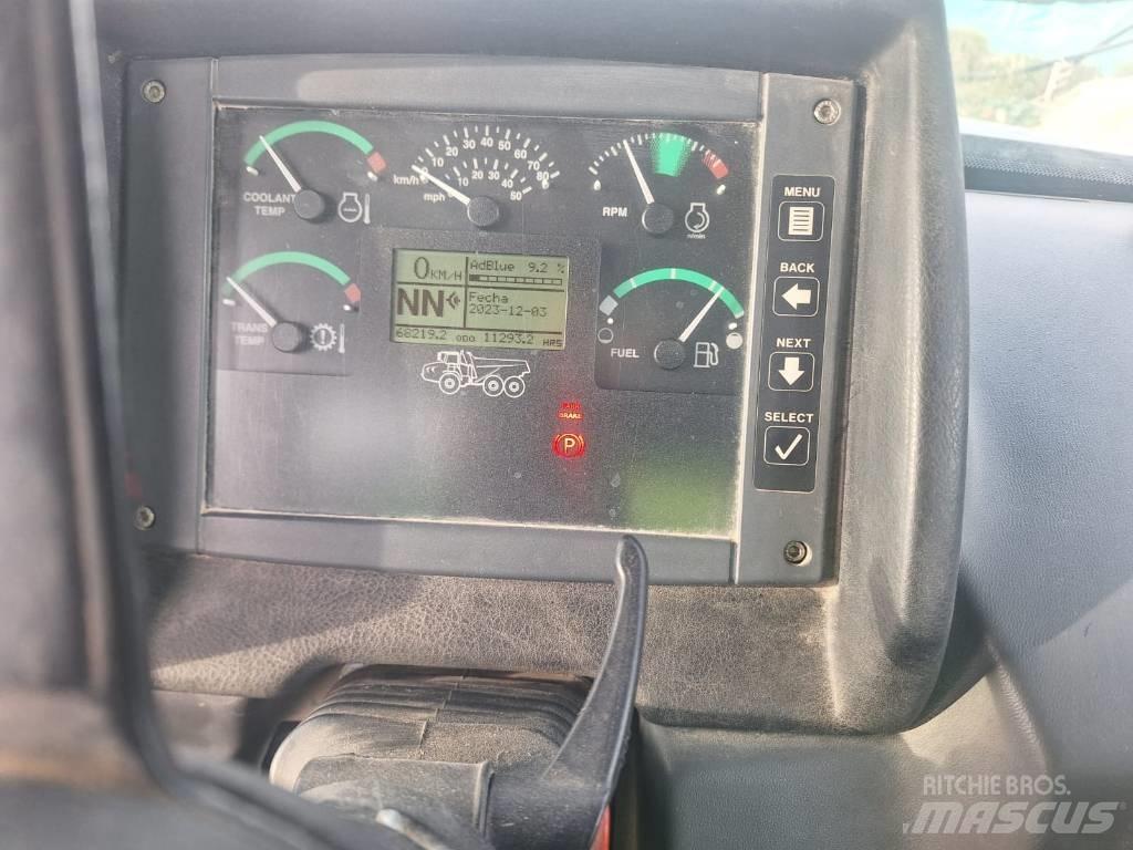 Bell B 50 D アーティキュレート式ダンプトラック