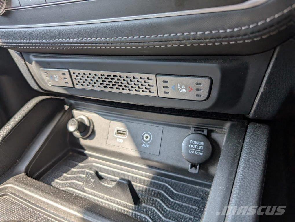 Ssangyong Musso 自動車