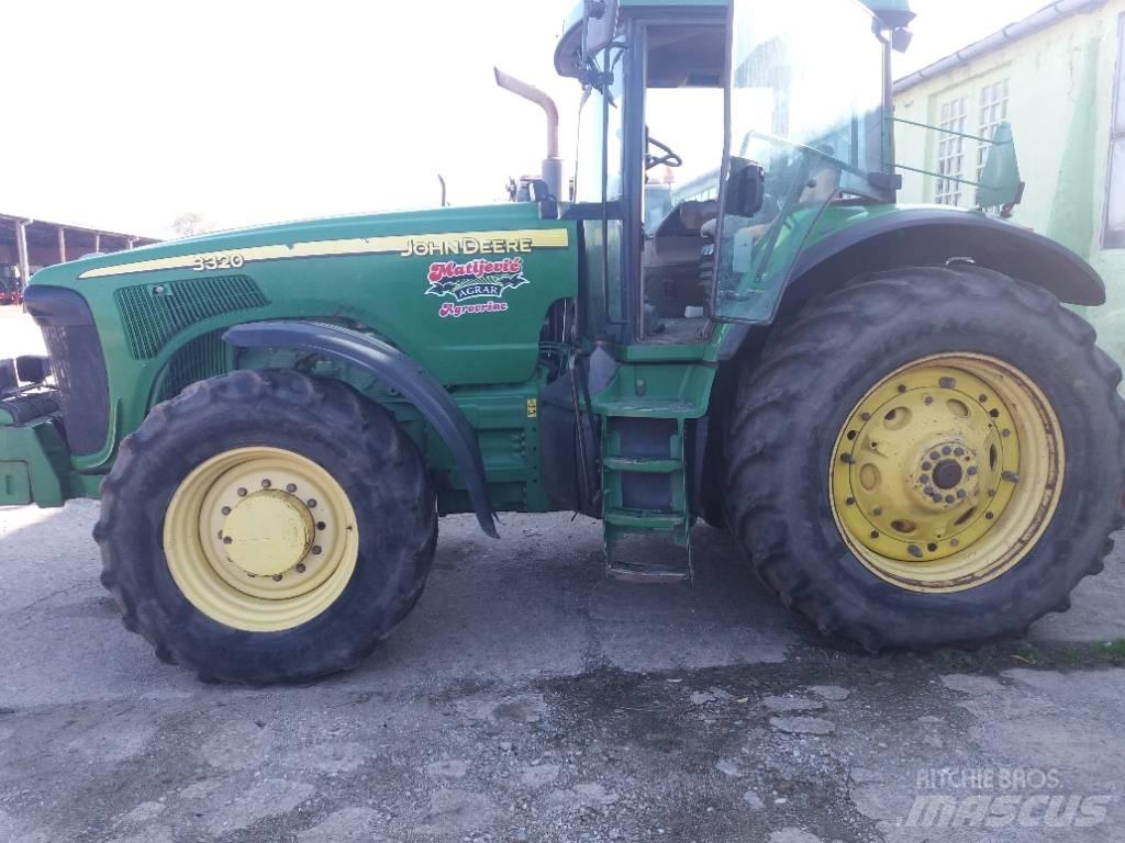 John Deere 8320 トラクター