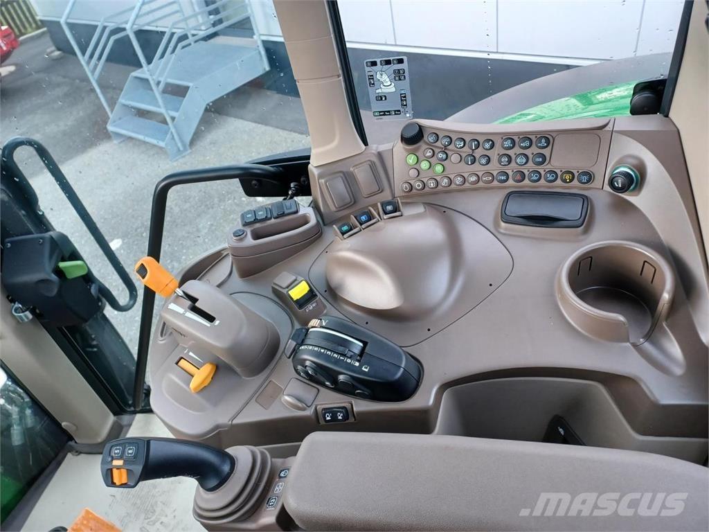 John Deere 6120M トラクター