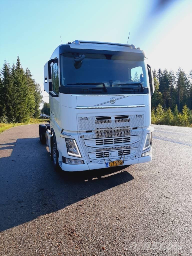Volvo FH 13 キャブ付きシャーシ