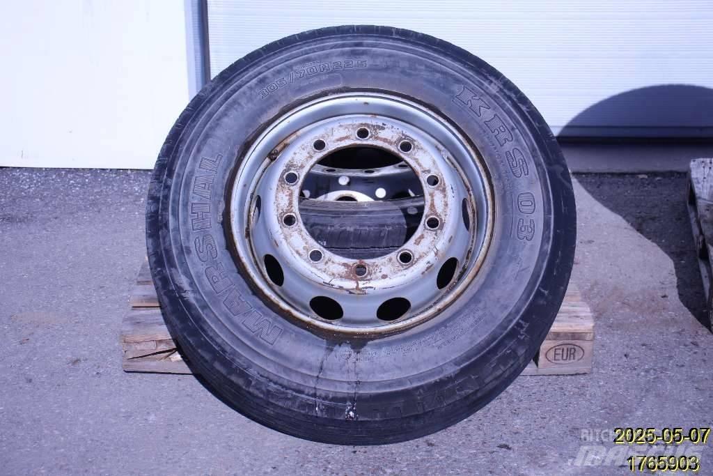  Marshal KRS 03 タイヤ、ホイル、リム