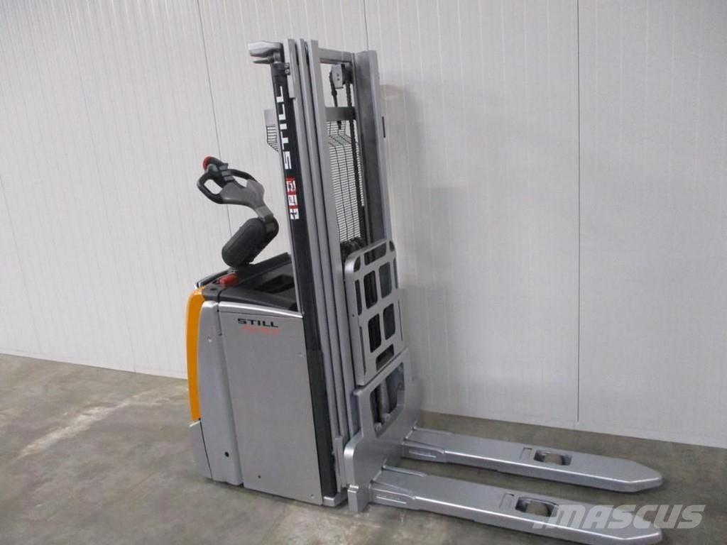 Still EXV SF16 ローリフトとプラットフォーム