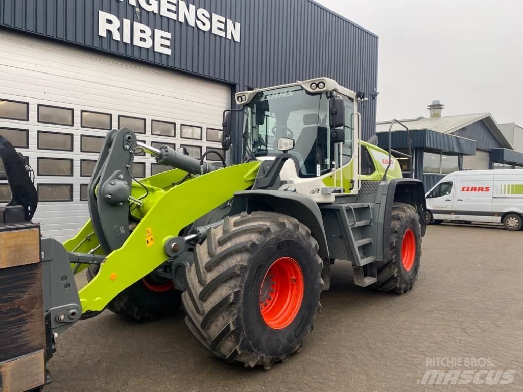 CLAAS Torion 1913 多目的ローダー