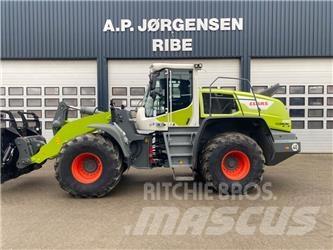 CLAAS Torion 1913 多目的ローダー