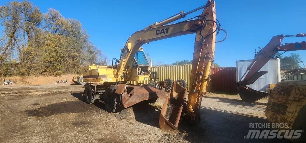 CAT 212 ホイール式油圧ショベル（パワーショベル・ユンボ・バックホー）