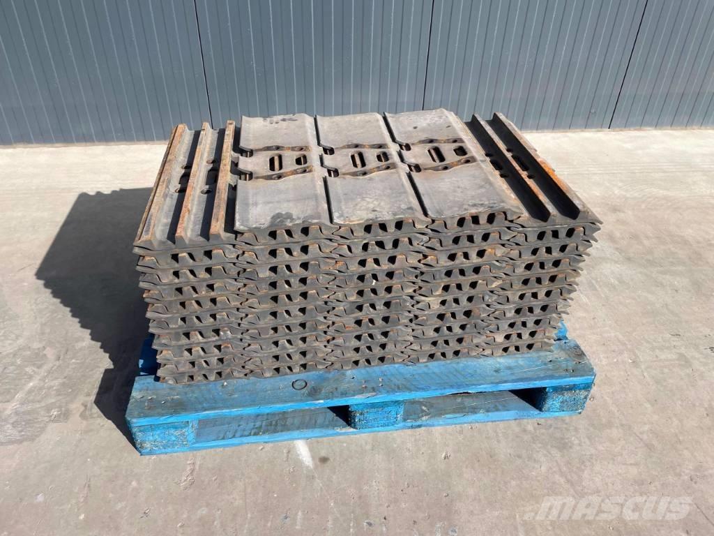 JCB JS240 無限軌道、クローラ、履帯