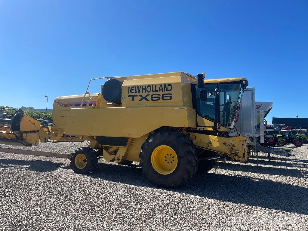 New Holland TX 66 コンバイン