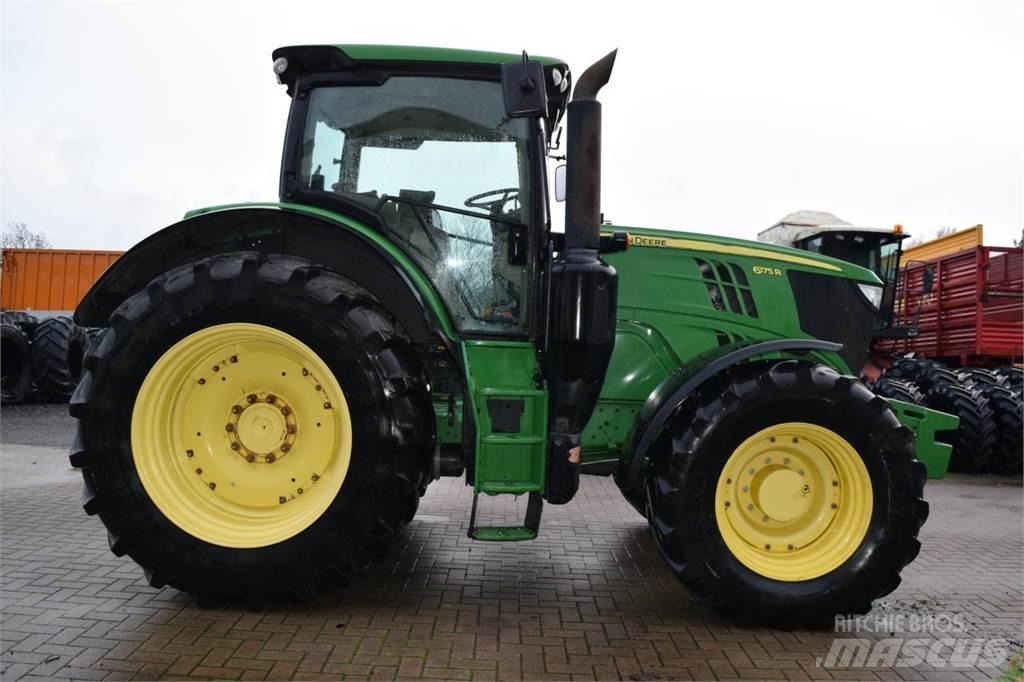 John Deere 6175 R トラクター