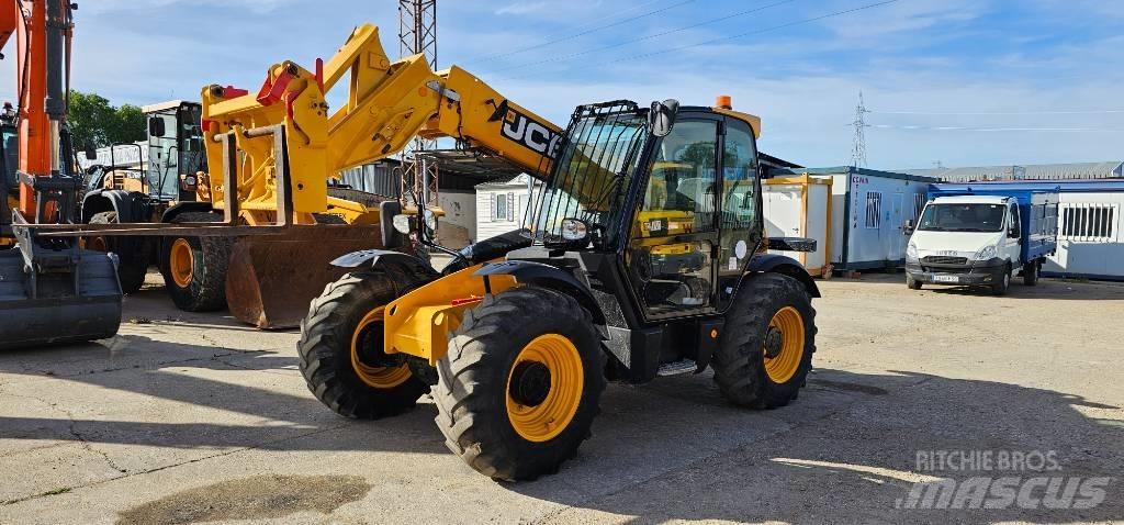 JCB 531-70 テレスコーピックハンドラー
