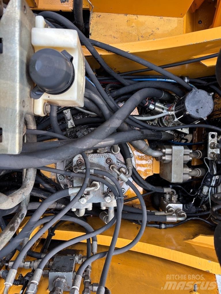 Liebherr A 904 C HD 廃棄物／工業産廃処理機