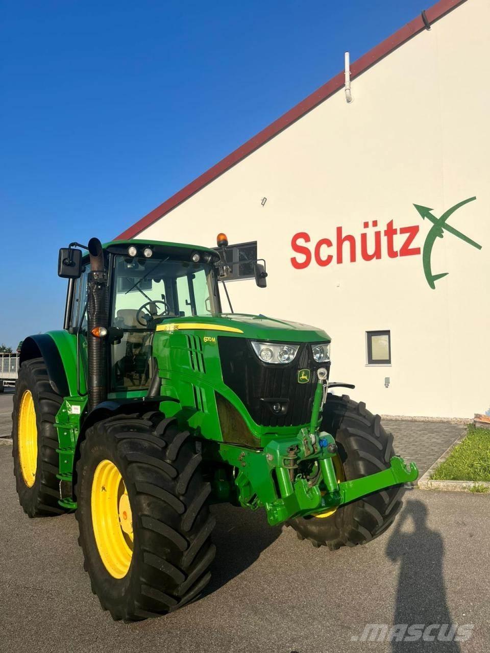 John Deere 6170M トラクター