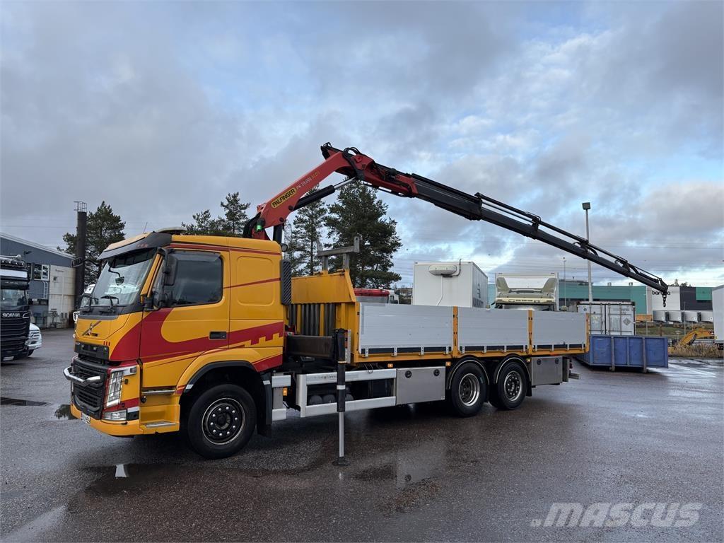 Volvo FM370 6x2 クレーントラック、ユニック車
