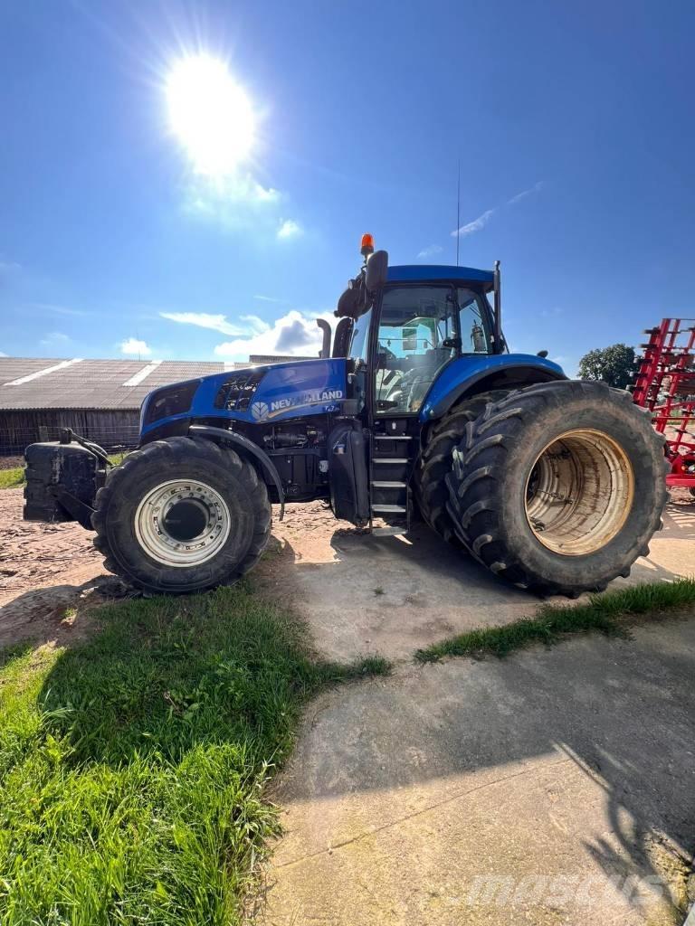 New Holland T8.360 トラクター