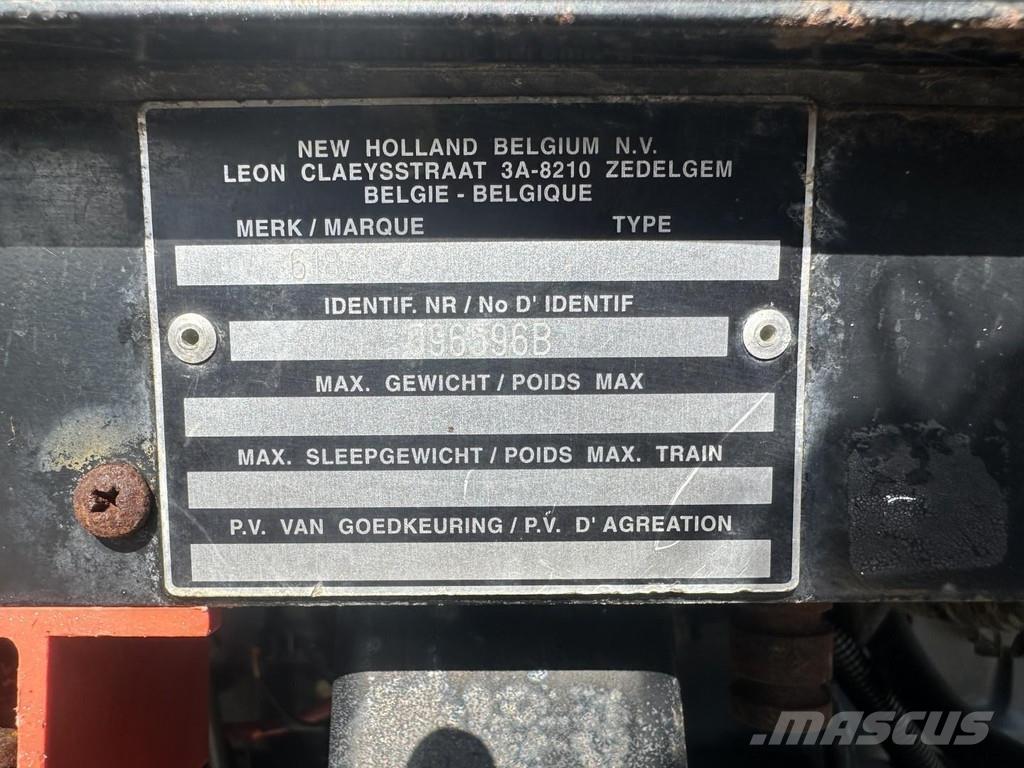 New Holland TS 90 トラクター