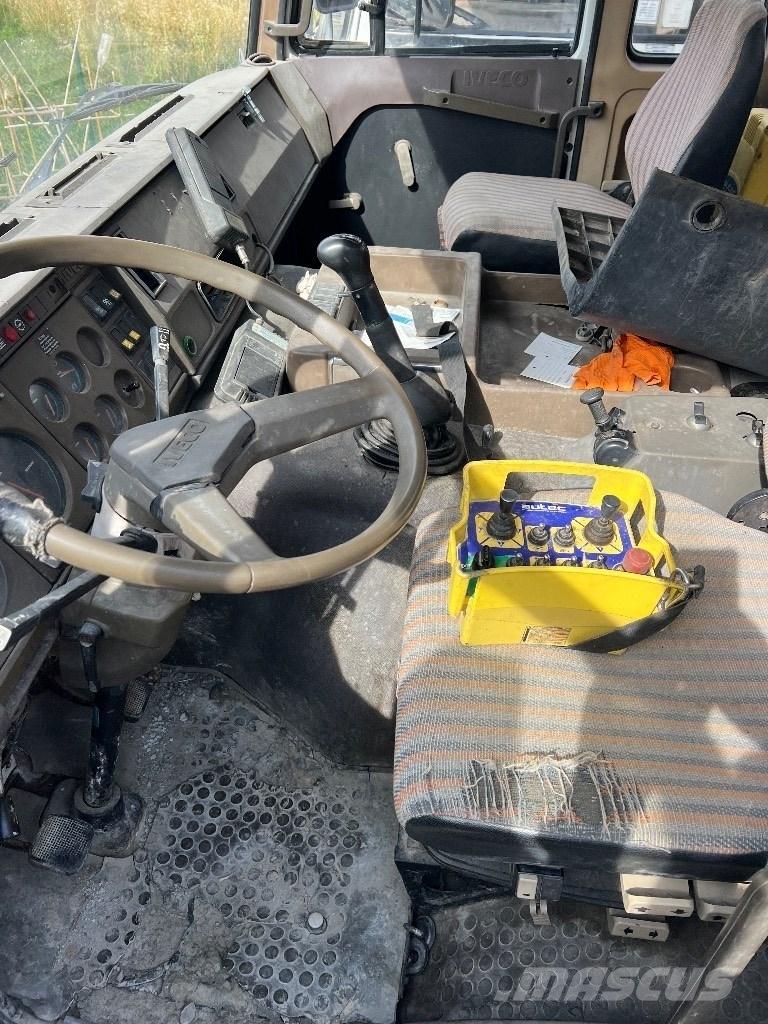 Iveco 330-36 H コンクリートポンプ車