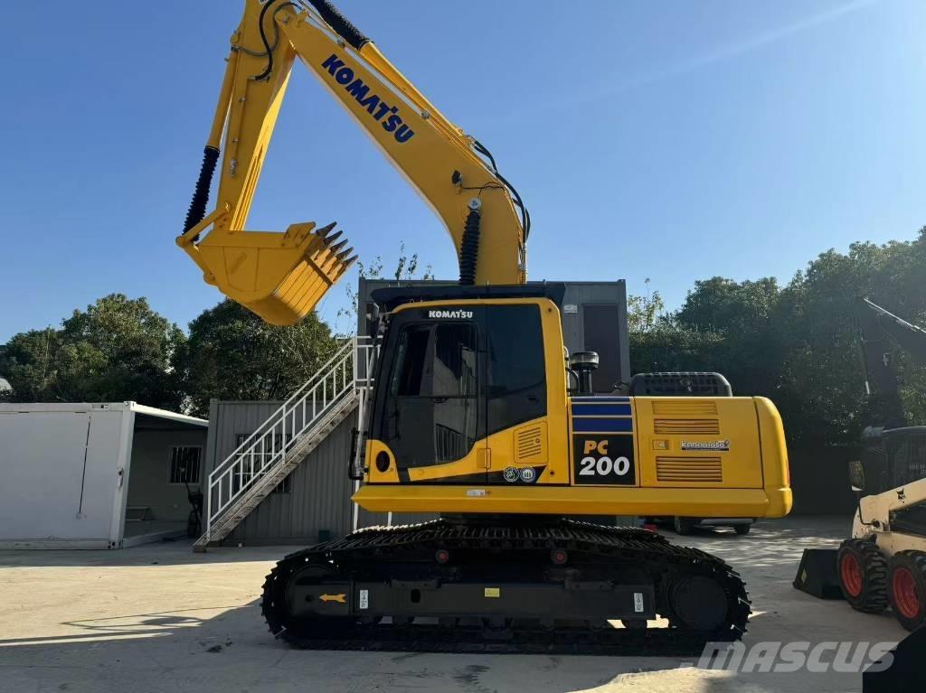 Komatsu PC 200-8 大型油圧ショベル12t以上（パワーショベル・ユンボ）