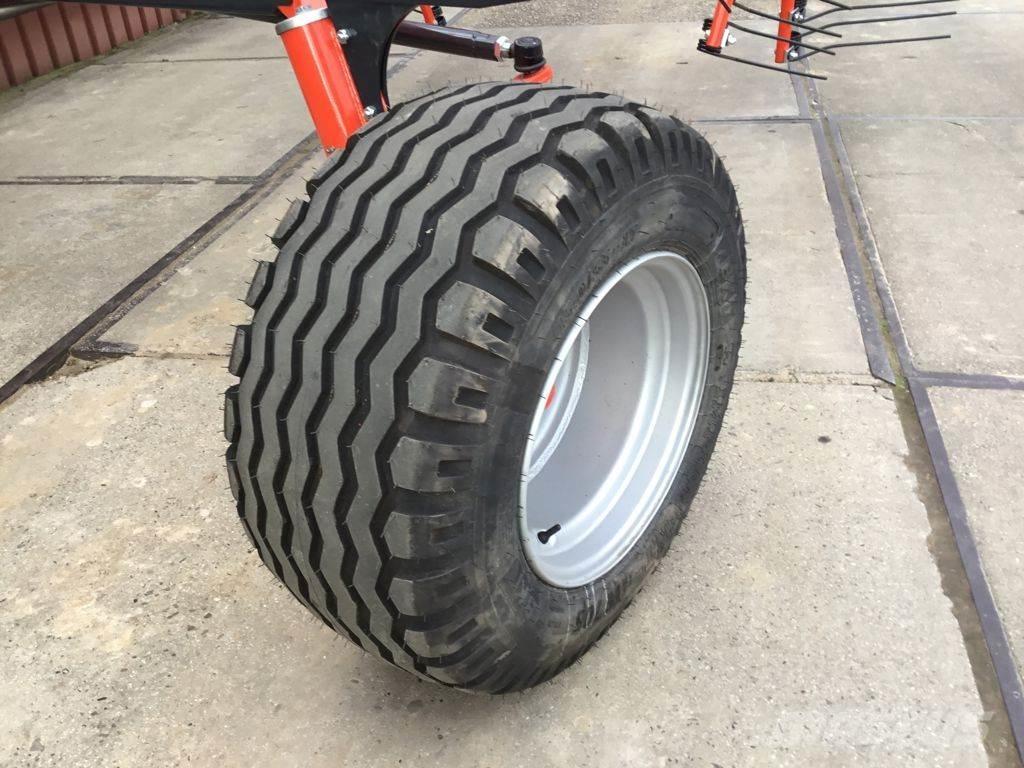 Kuhn GA 8731 ウィンドローア/レーキ