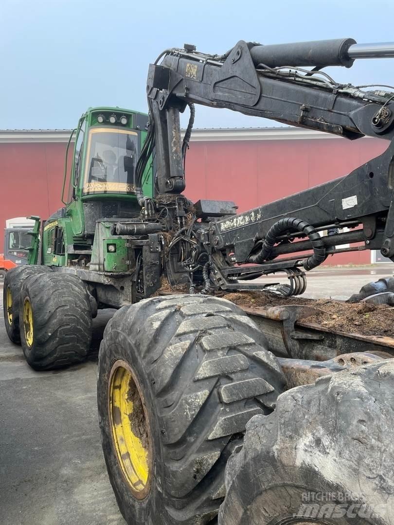 John Deere 1210E フォワーダー