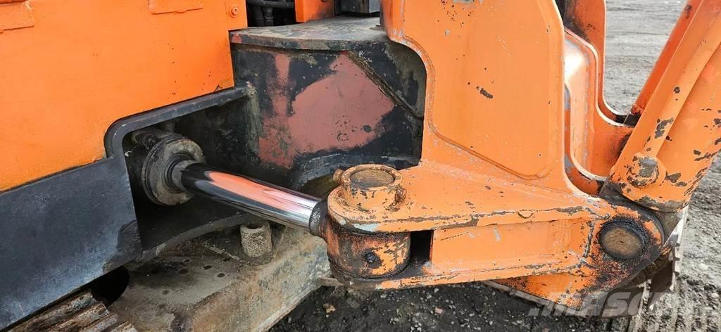 Takeuchi TB 068 ミニ油圧ショベル 7t以下（ミニユンボ・ミニディガー）