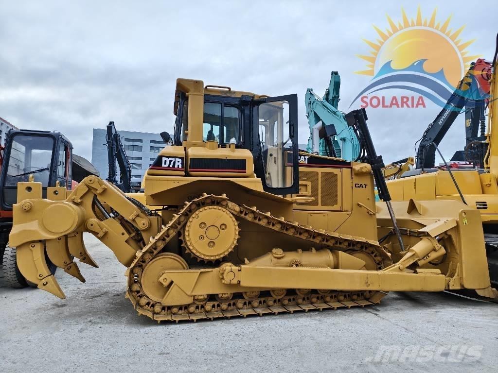 CAT D 7 R ブルドーザー