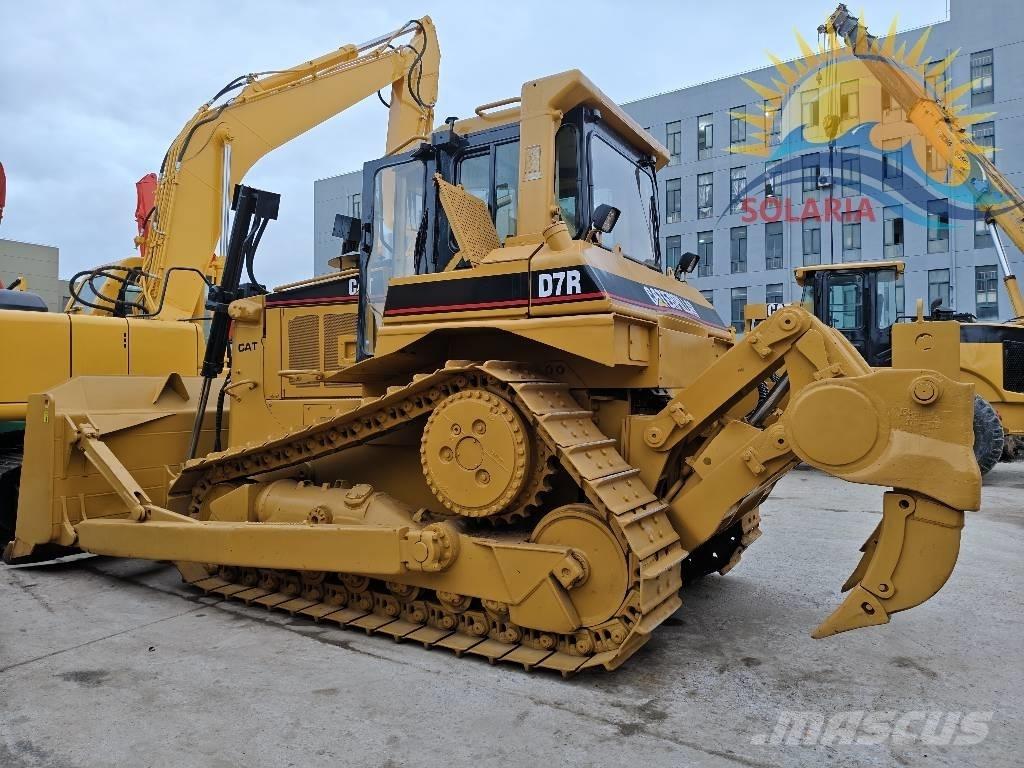 CAT D 7 R ブルドーザー