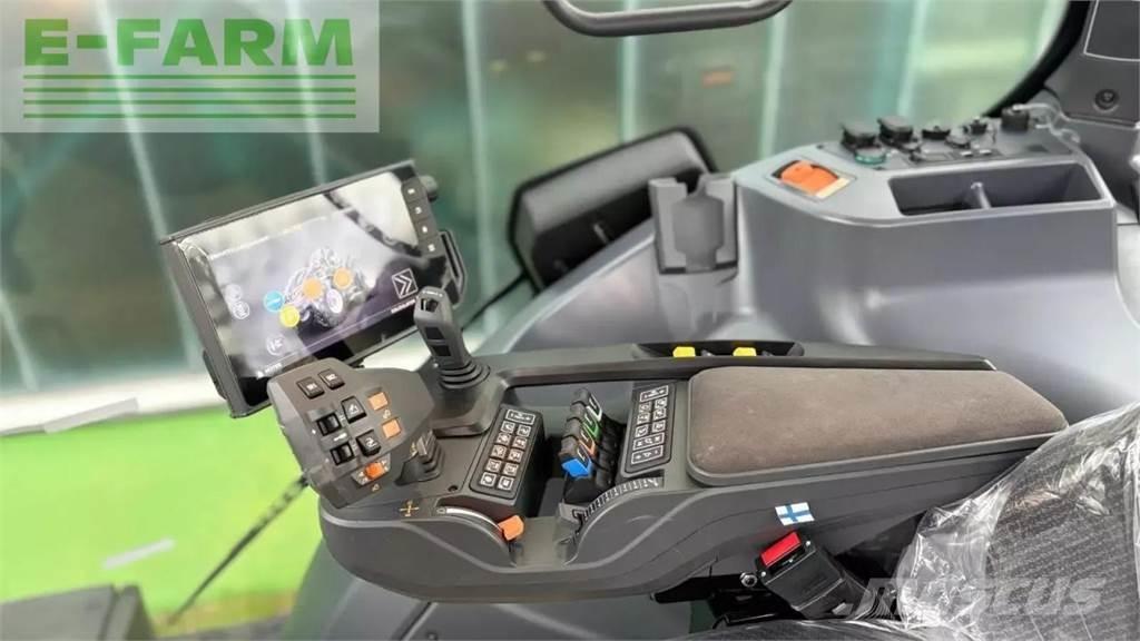 Valtra q 285 トラクター