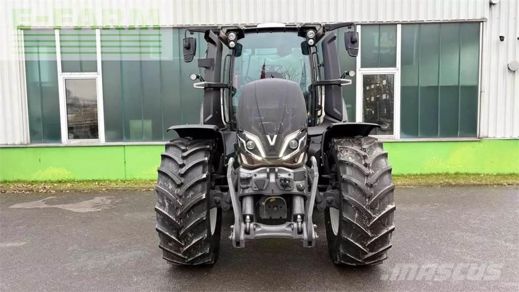 Valtra q 285 トラクター