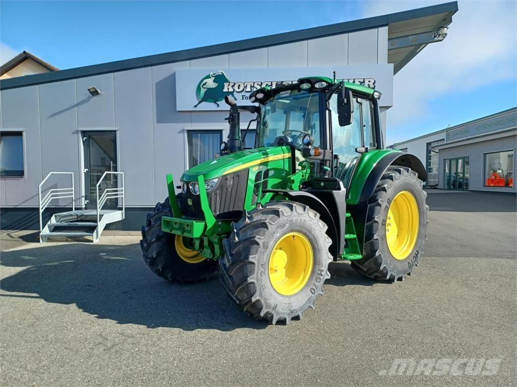 John Deere 6110M トラクター