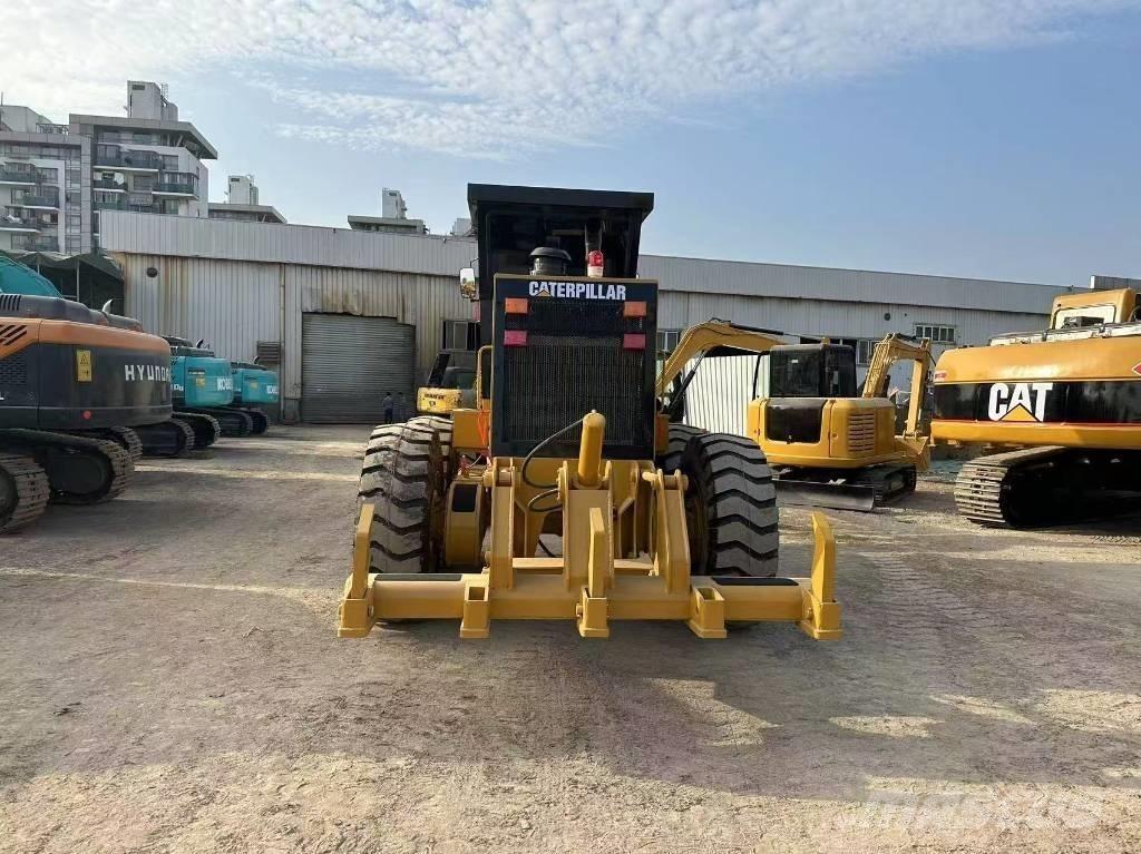 CAT 140 H モーターグレーダー