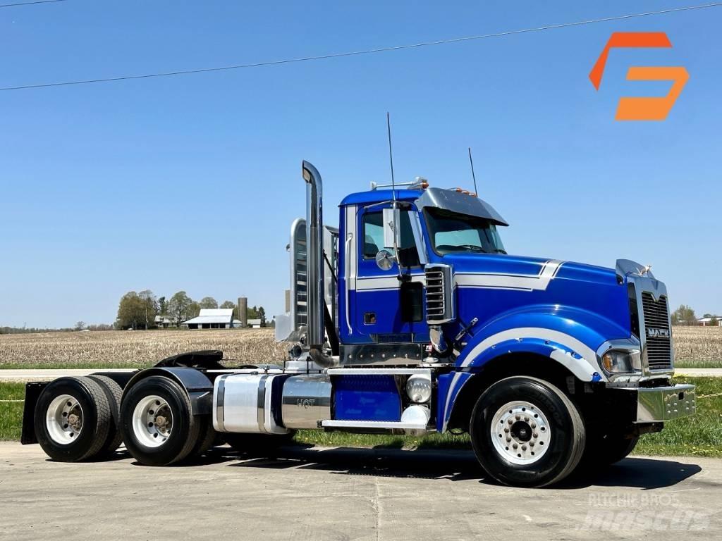 Mack Titan TD 713 その他トラック